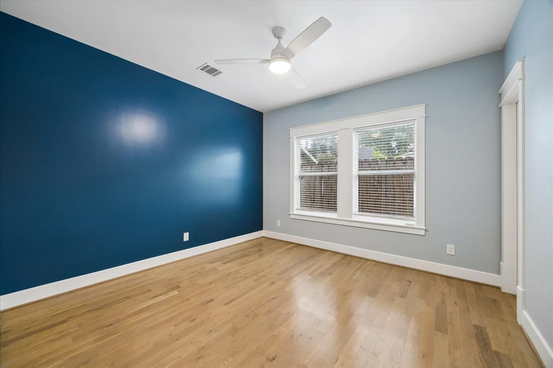 Photo of 1205 Temple Street