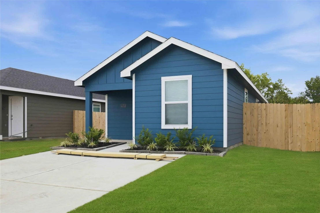 Photo of 6009 Pineapple Street