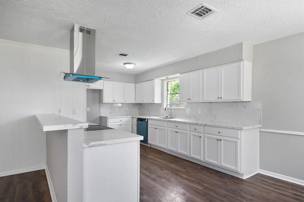 Photo of 23838 English Oak Drive