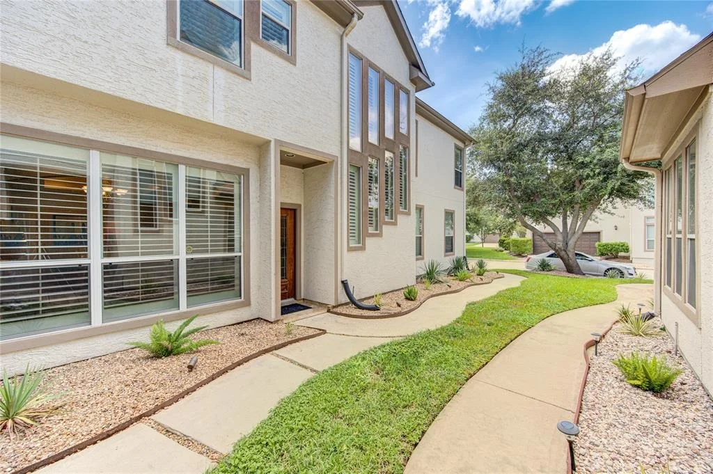 Photo of 1415 Baldwin Square Lane