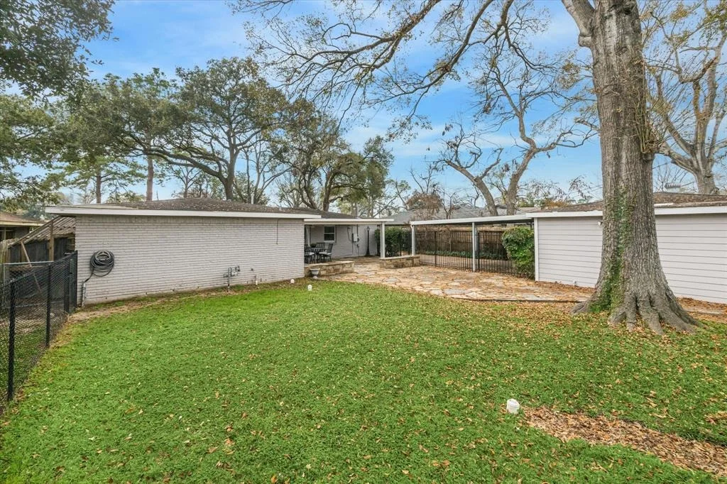 Photo of 9916 Westview Drive