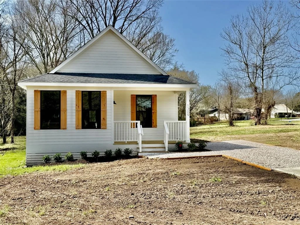 Photo of 1309 Hidden Creek Lane