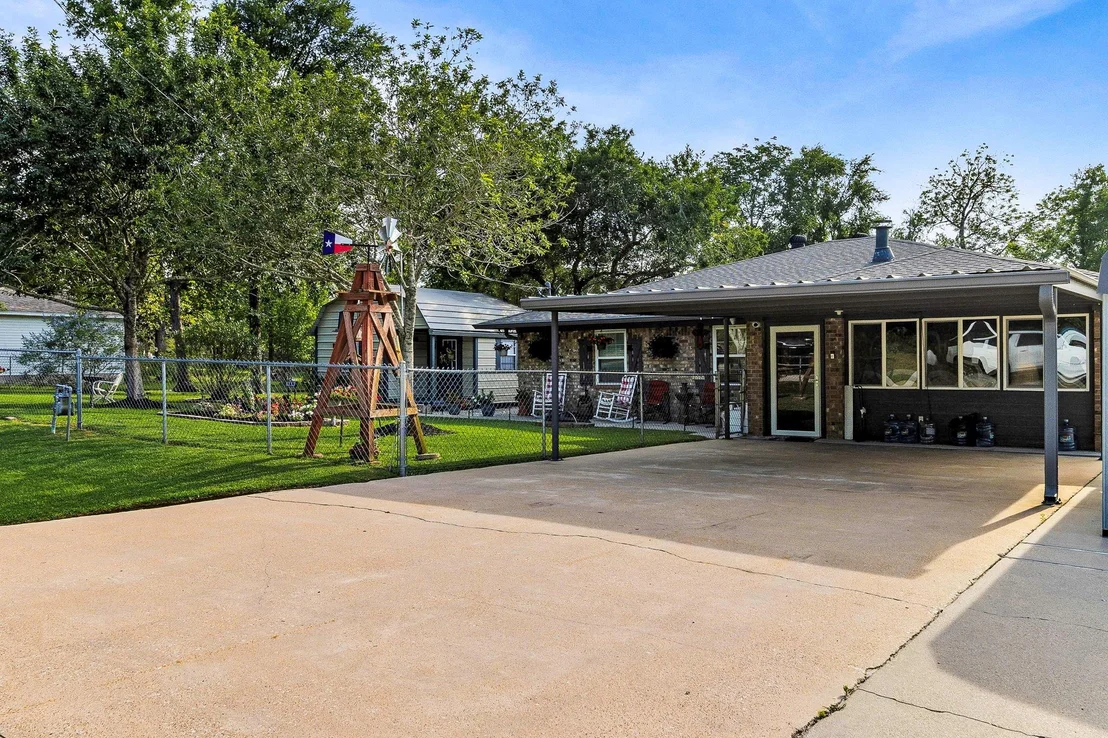 Photo of 188 Huckleberry Road