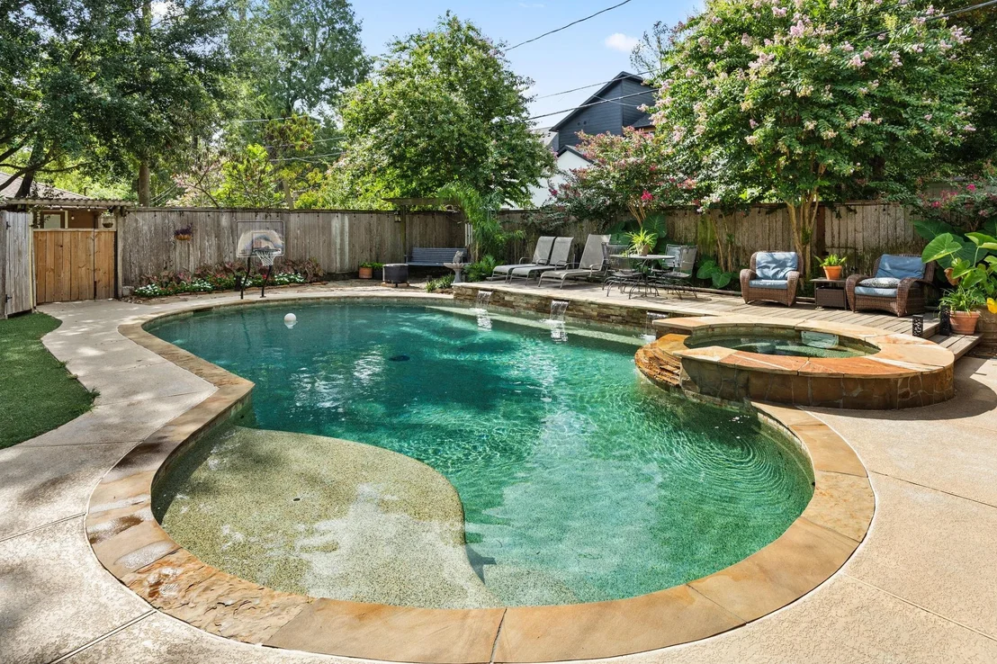 Photo of 8313 Cedarbrake Drive