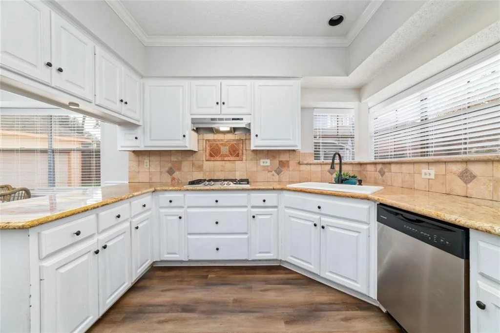 Photo of 6231 Oak Pass Drive