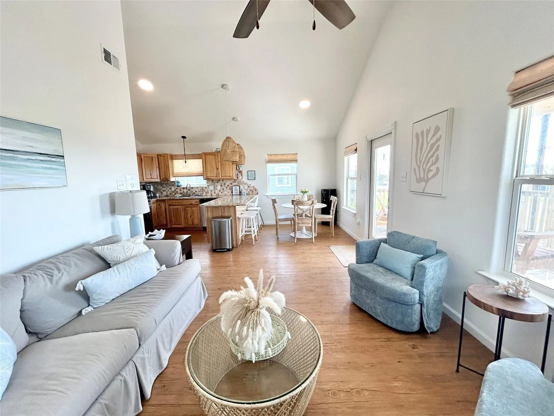 Photo of 753 Bluewater Highway
