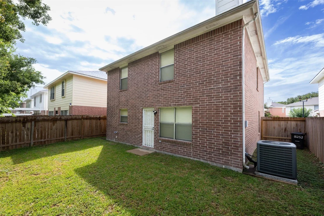 Photo of 8252 Golf Green Circle