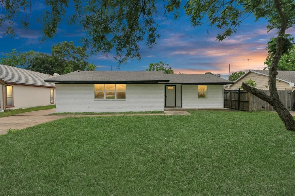 Photo of 214 W Texas Avenue