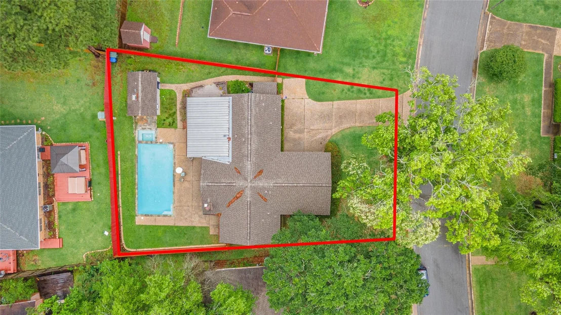 Photo of 412 Burning Tree Drive