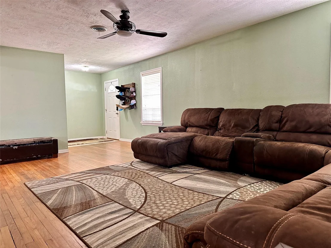 Photo of 2501 Wayside Drive