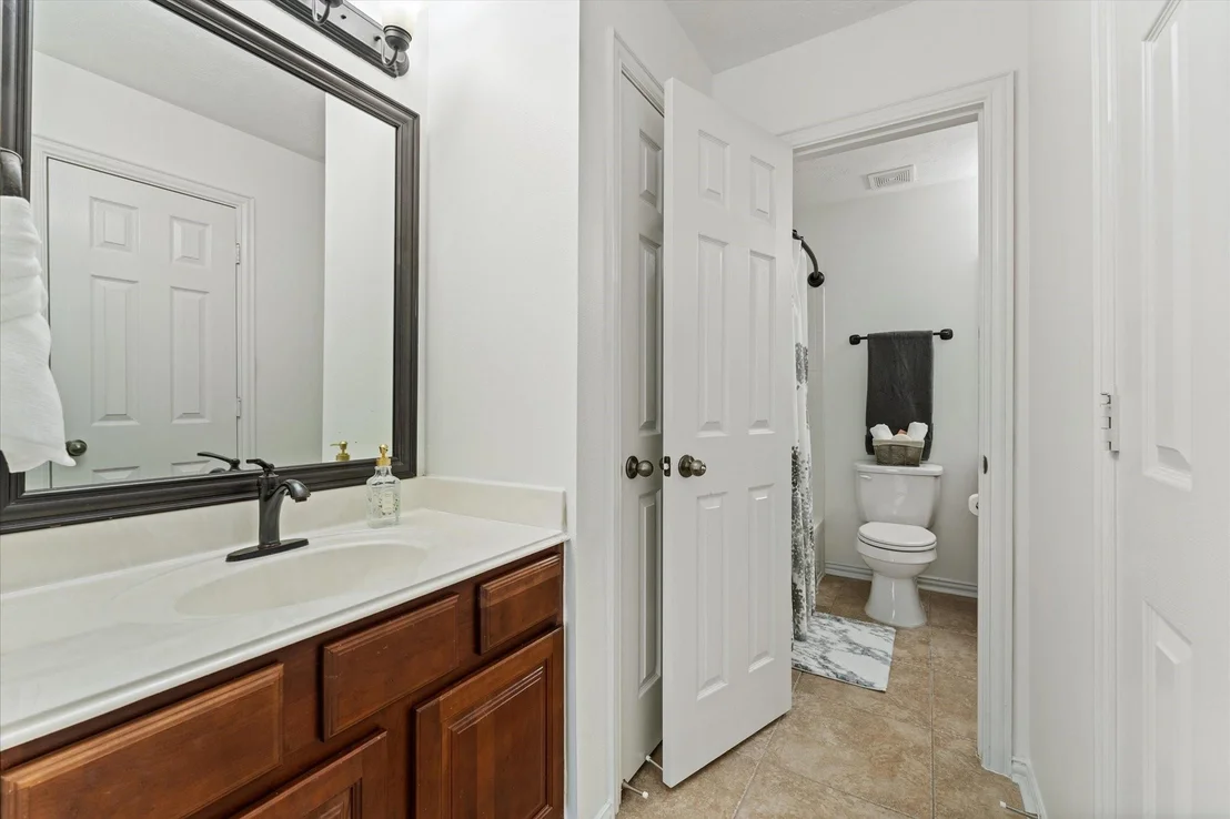 Photo of 1726 Summergate Drive
