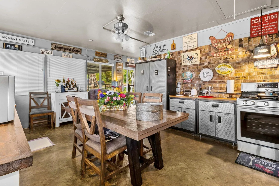 Photo of 188 Huckleberry Road