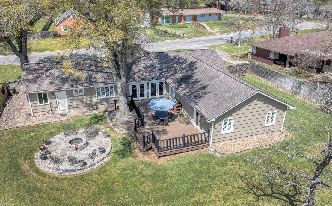 Photo of 700 Peachtree Drive