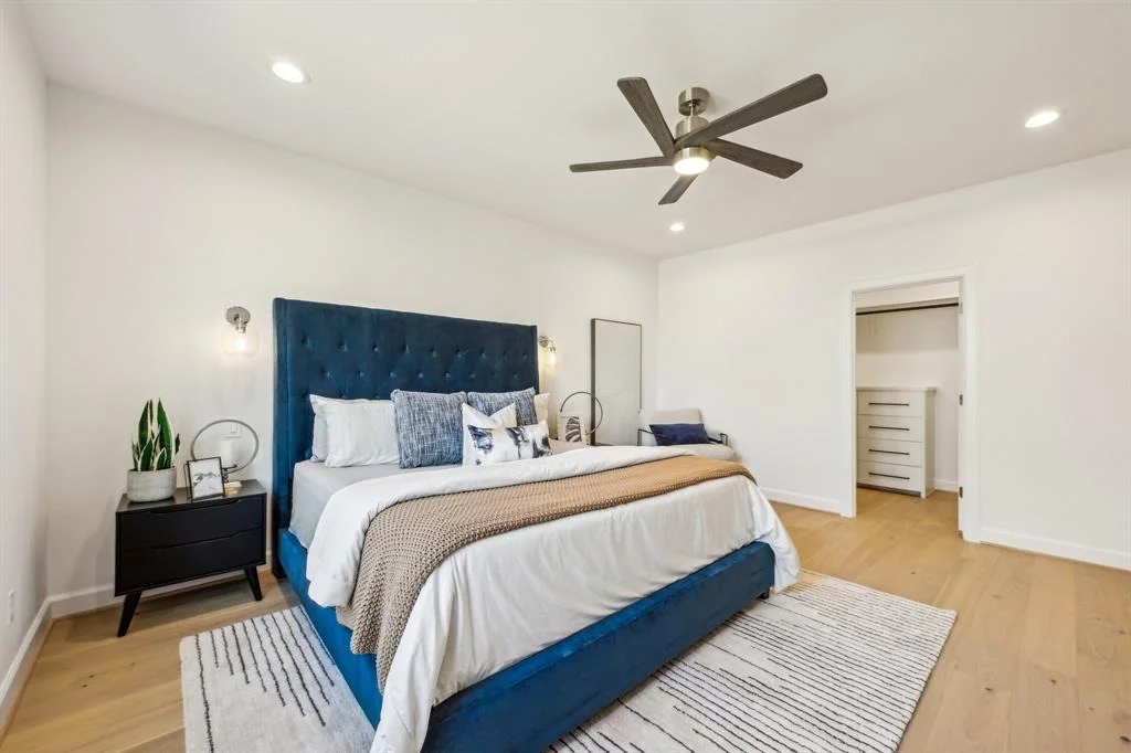 Photo of 10522 Mayfield Road