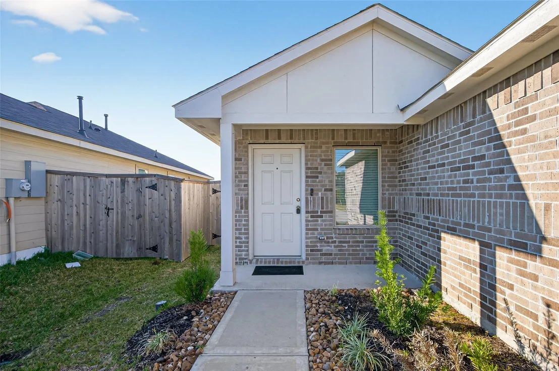 Photo of 21015 Longeni Drive