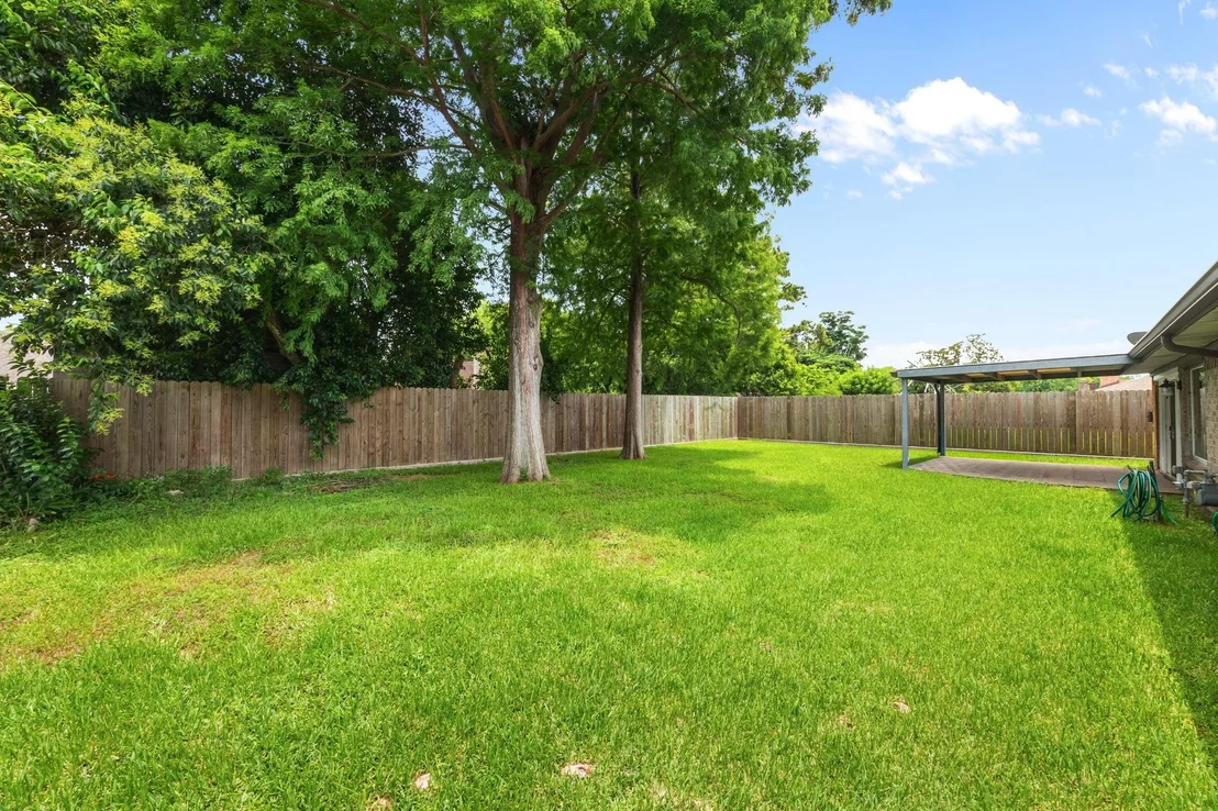 Photo of 16119 La Avenida Drive