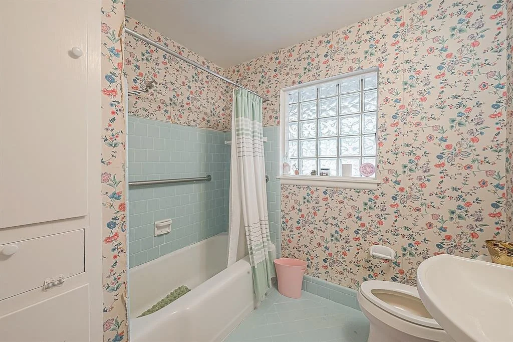 Photo of 2312 Suffolk Drive