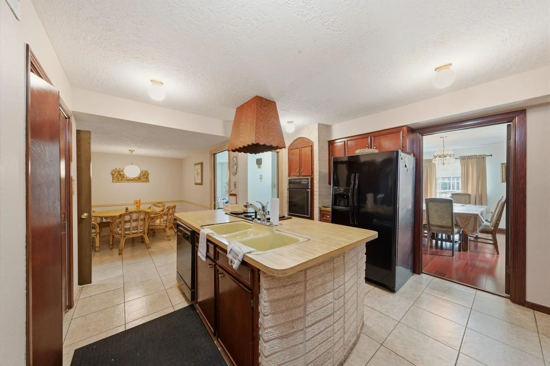 Photo of 1124 Estate Drive