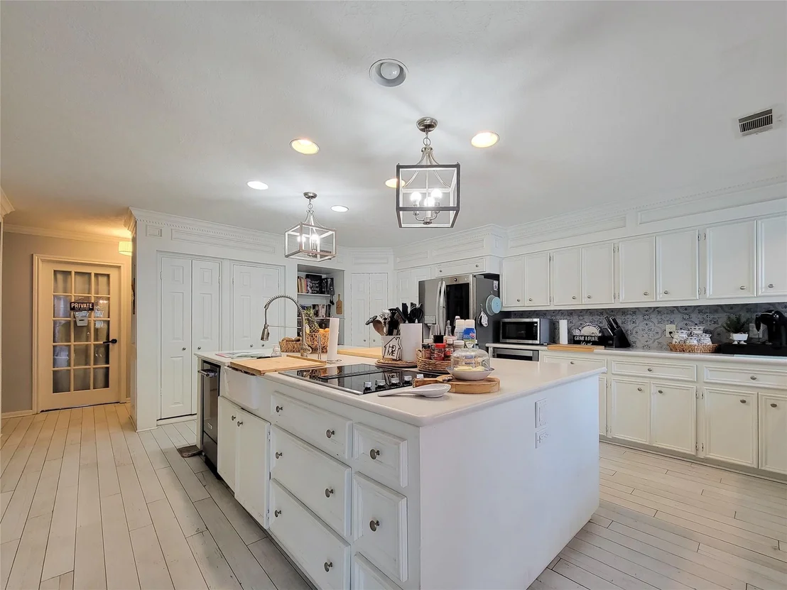 Photo of 6235 Rolling Water Drive
