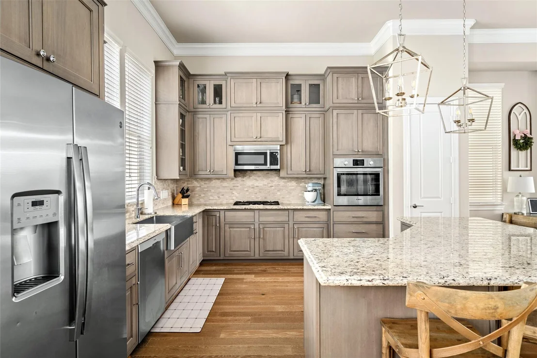 Photo of 8668 Emnora Lane