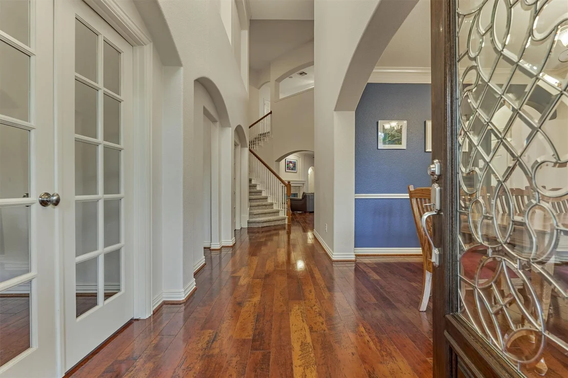 Photo of 11 N French Oaks Circle