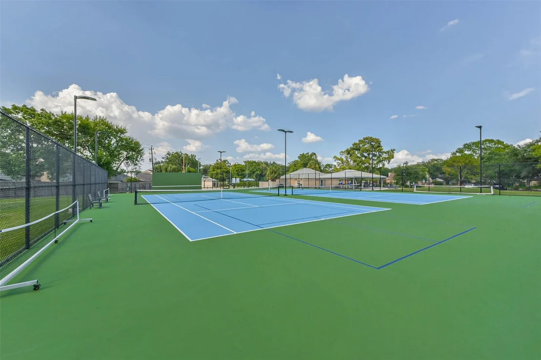 Photo of 1811 Rushbrook Drive