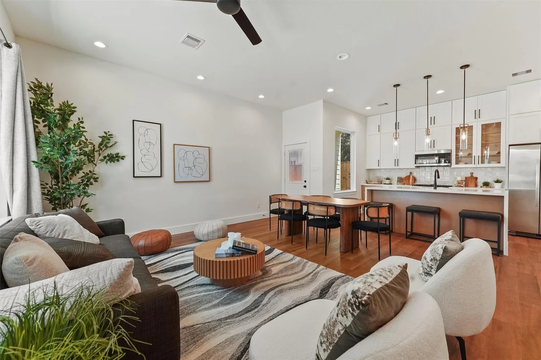 Photo of 8902 Knoll Branch Dr Drive