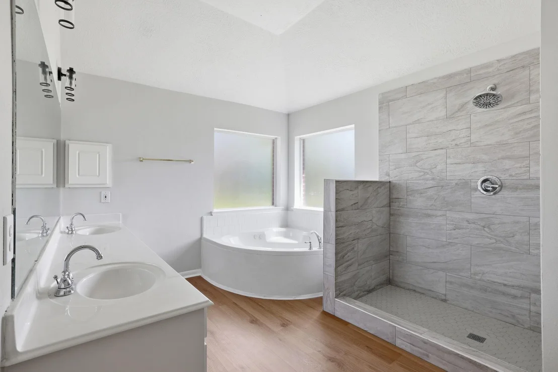 Photo of 3231 Edgewood Drive