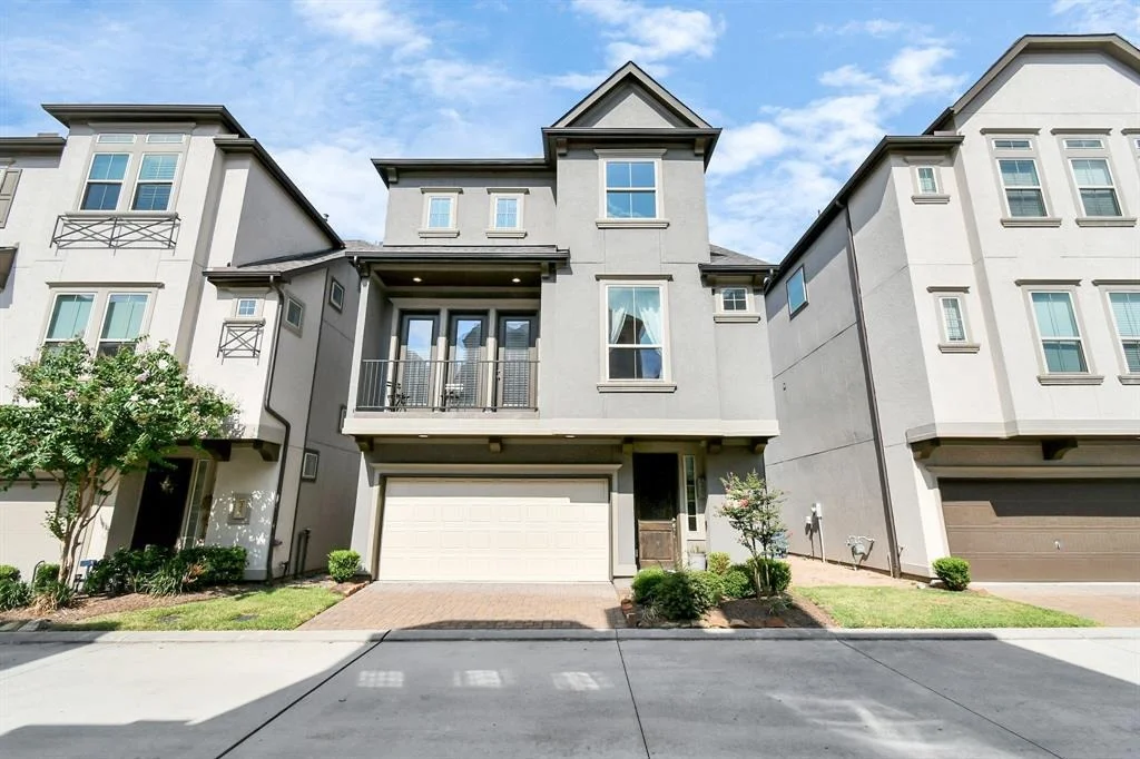 Photo of 4015 Centre Glen Drive