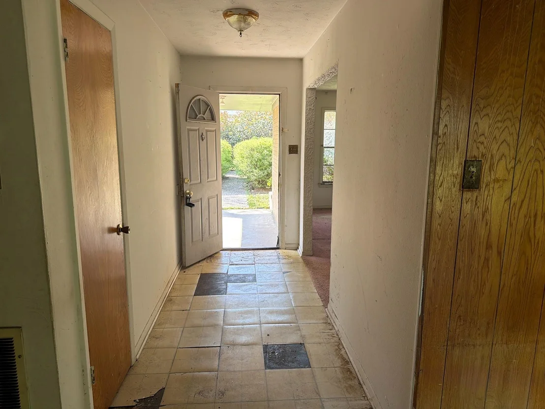 Photo of 9950 Genard Road
