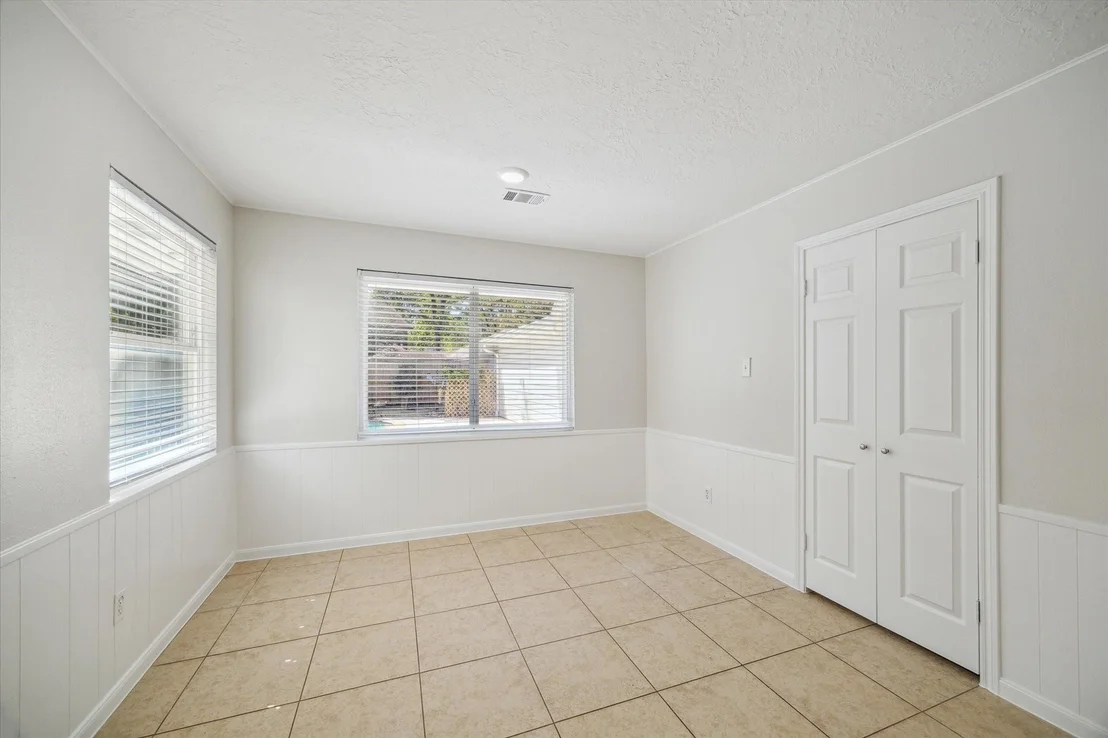 Photo of 3430 Tree Lane