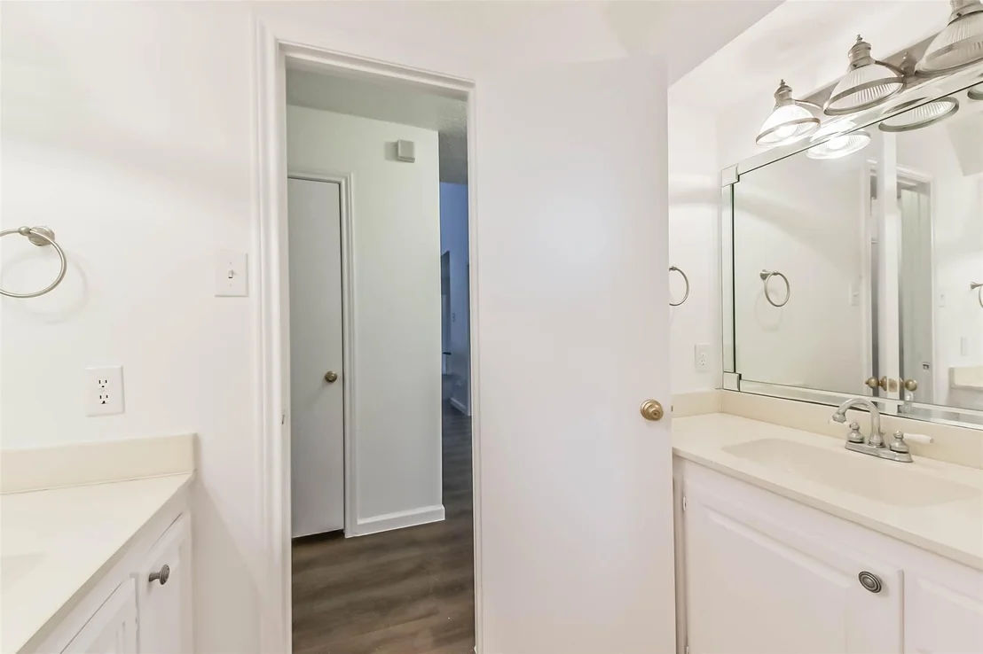 Photo of 6610 Chancellor Drive