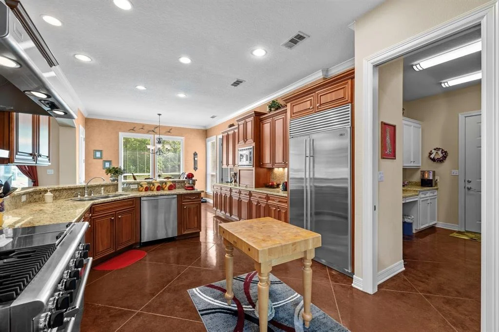 Photo of 18206 River Oaks Road