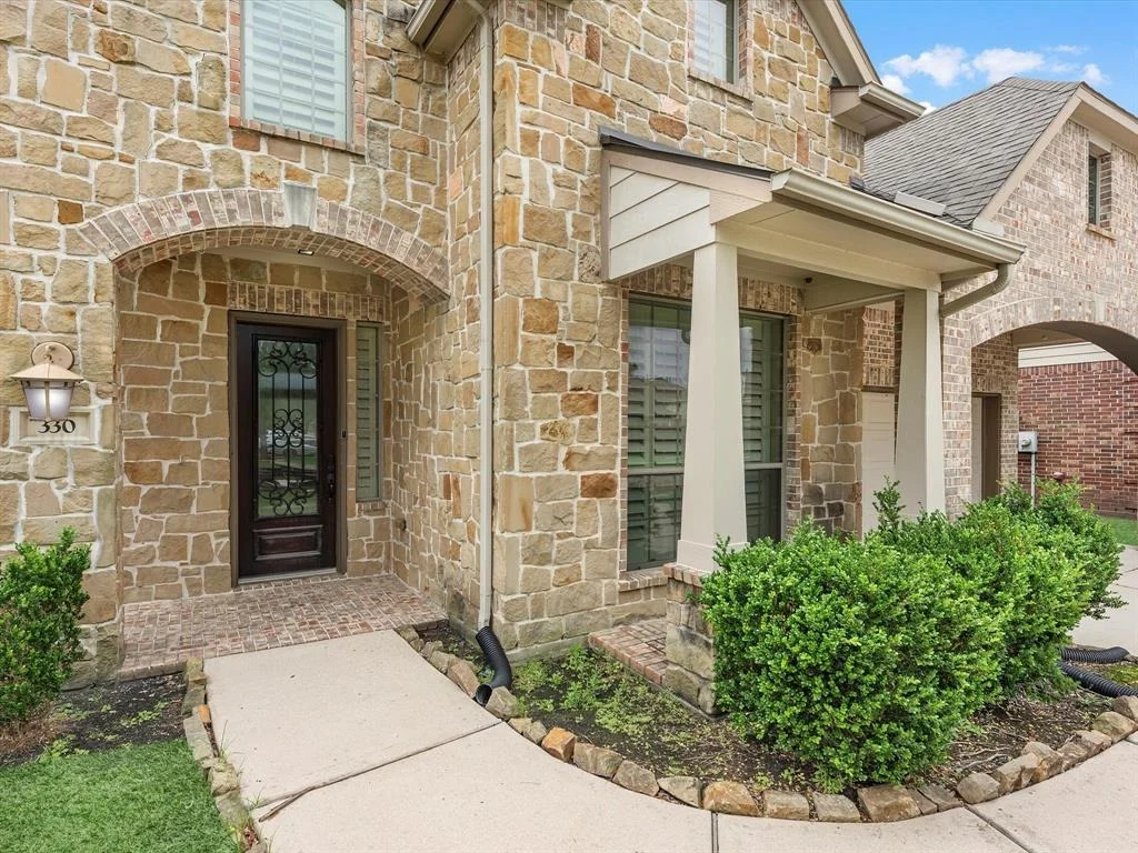 Photo of 330 Honeysuckle Vine Drive