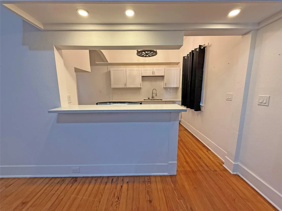 Photo of 1415 Moody Avenue