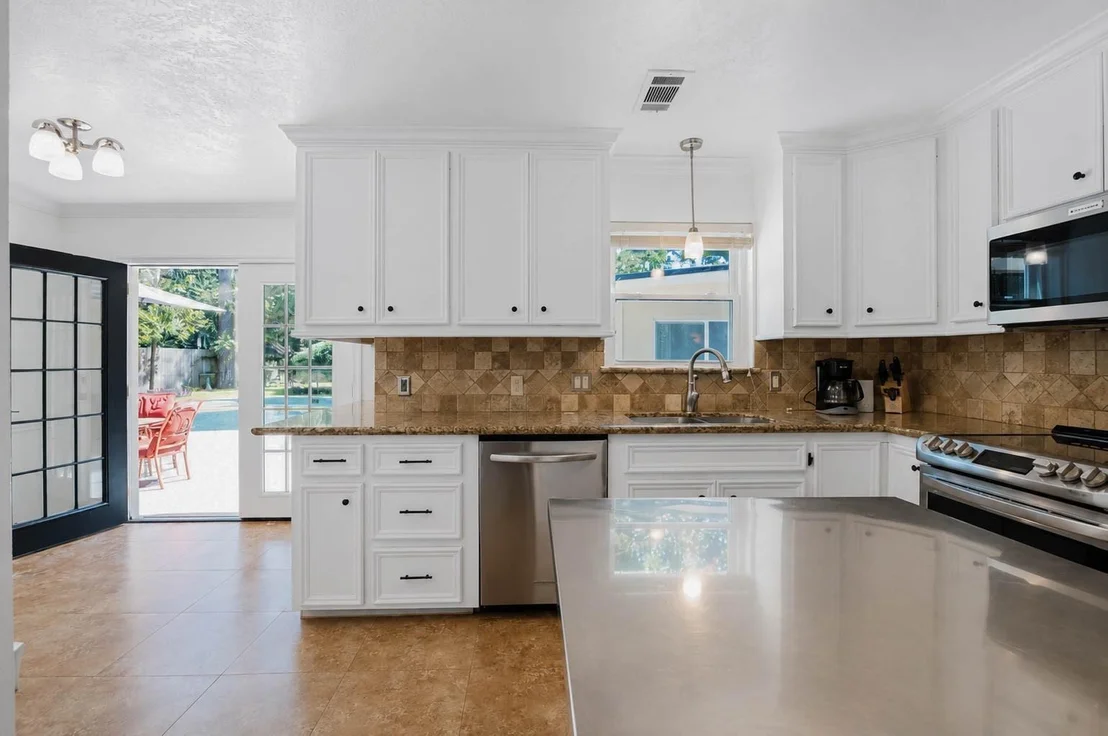 Photo of 6107 Craigway Road