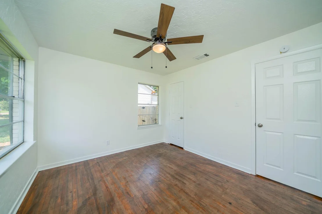 Photo of 818 Bean Ave