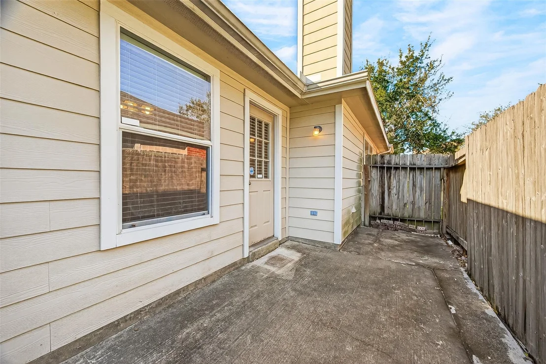Photo of 11034 Knobbley Oak Court
