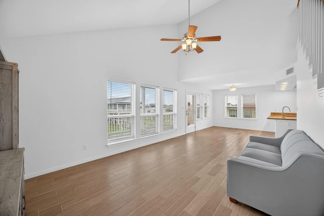 Photo of 4207 Reeves Drive