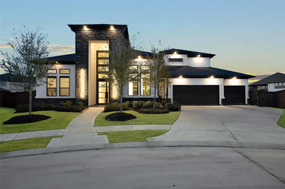 Photo of 13822 Friarstone Pointe Drive