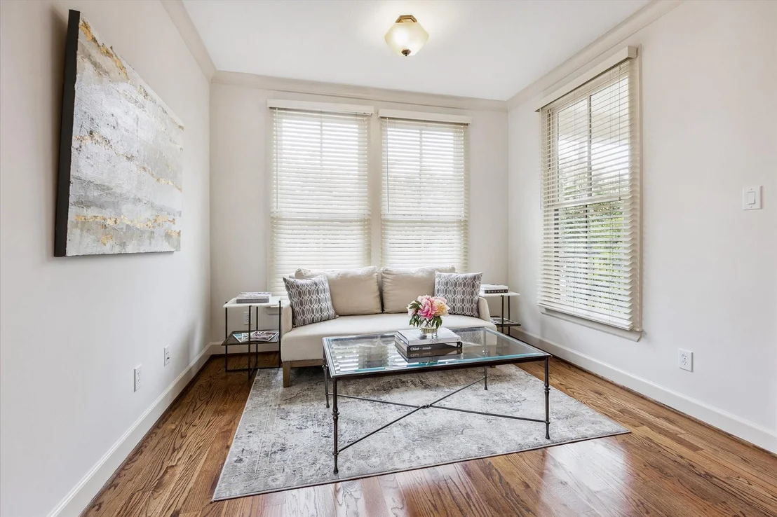 Photo of 2520 Westgate