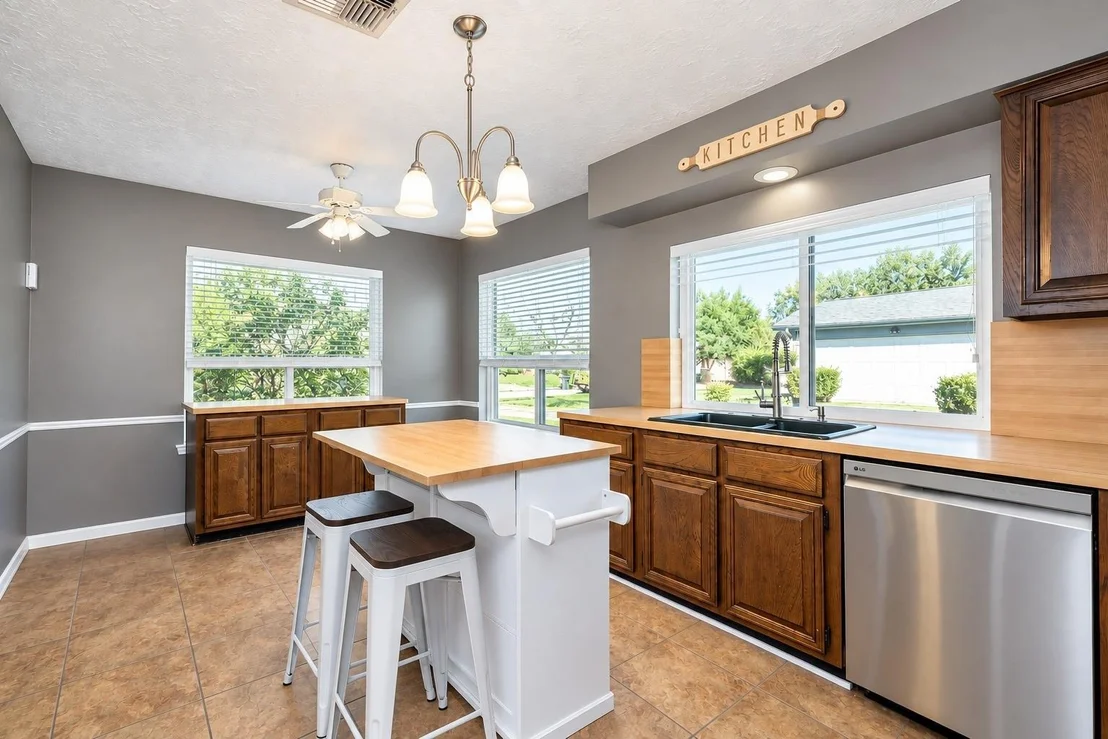 Photo of 7119 Sandy Knolls Drive