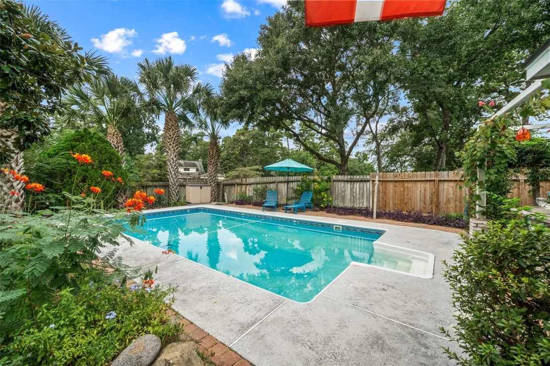 Photo of 24927 Butterwick Drive