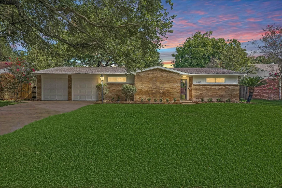 Photo of 9618 Highmeadow Drive
