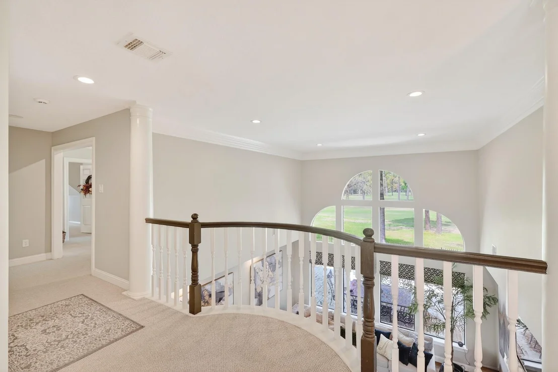 Photo of 24710 Creekview Drive