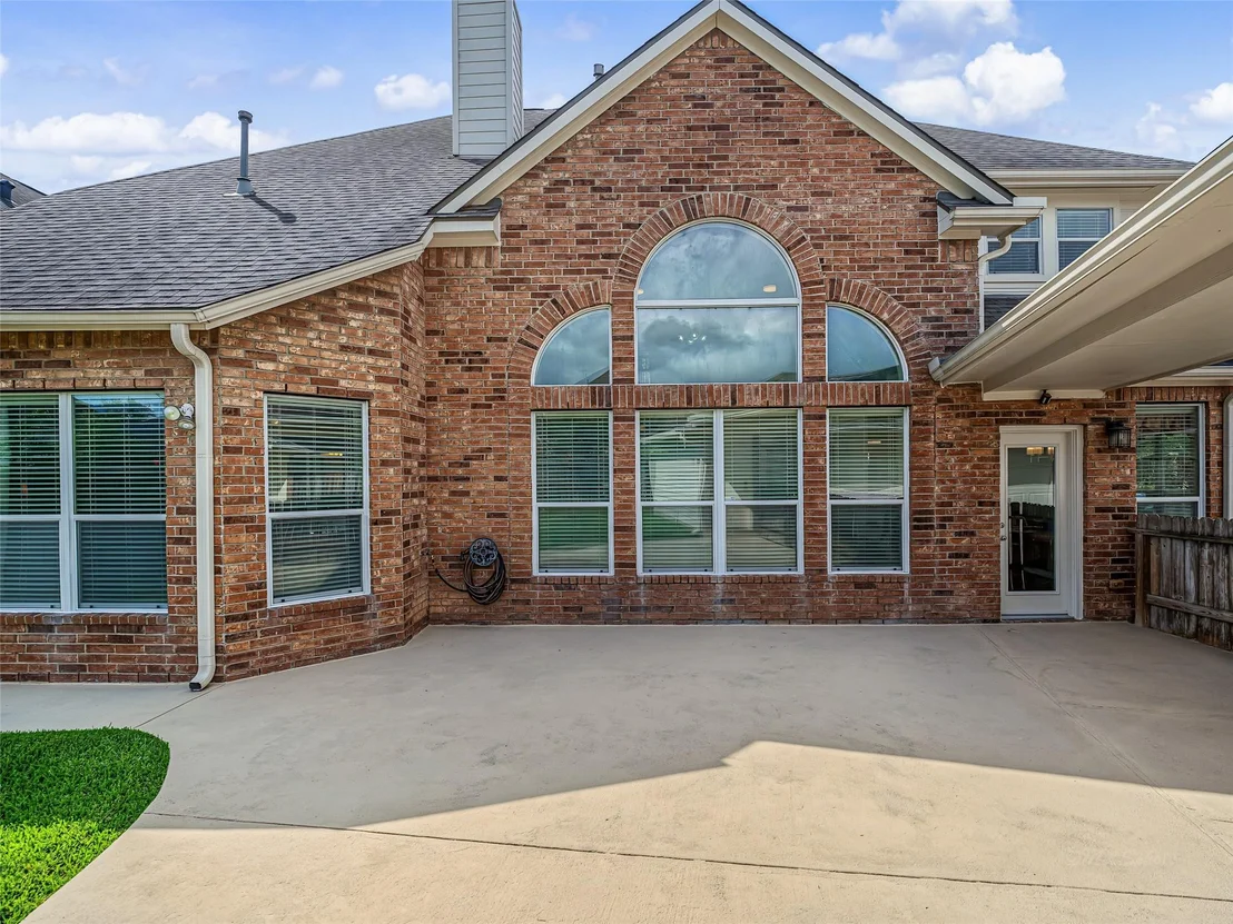 Photo of 2210 Fox Path