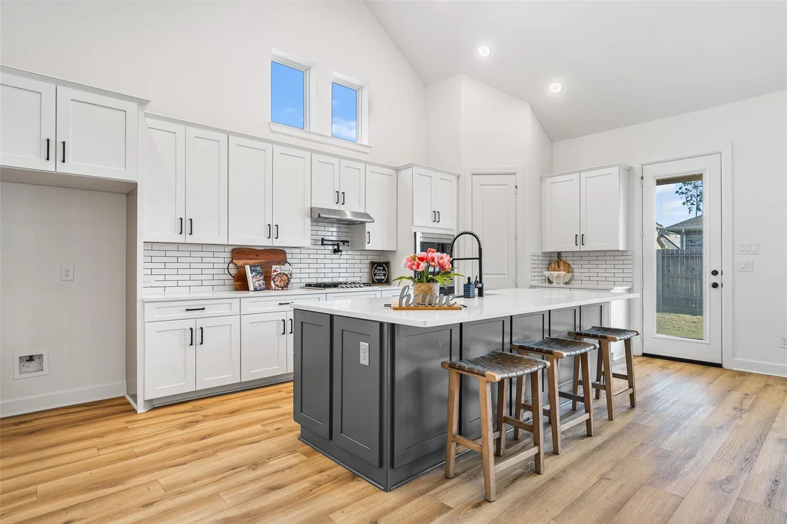 Photo of 15240 Hemingway Heights Drive