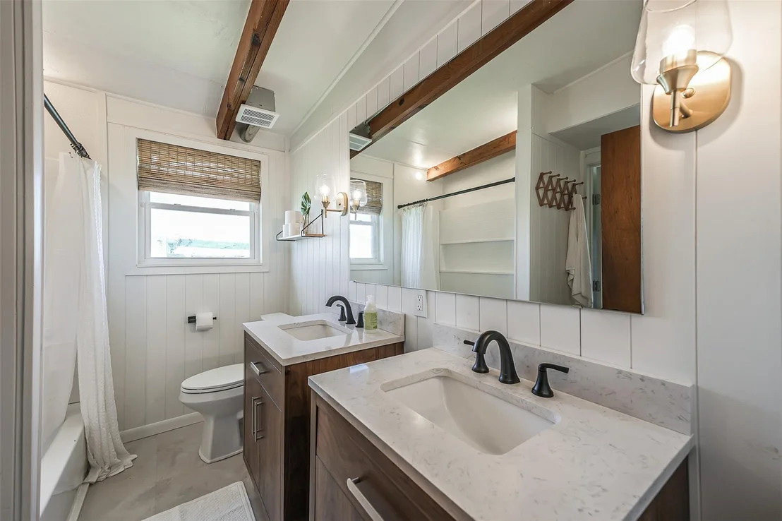 Photo of 801 Seashell Drive