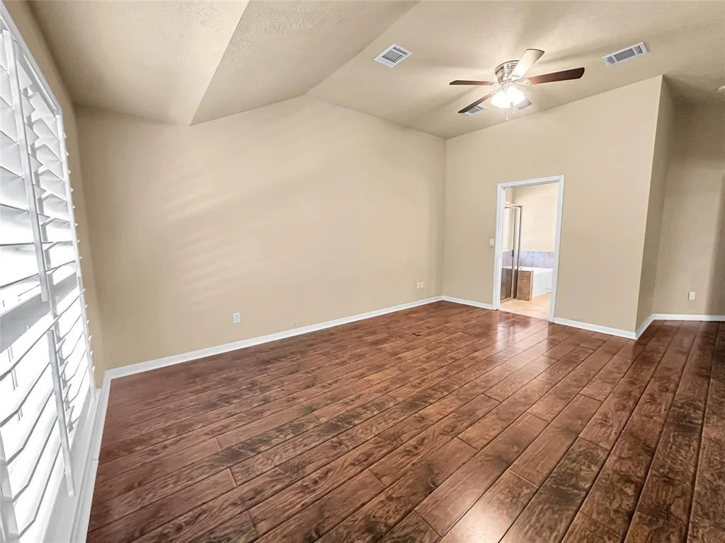Photo of 191 Golfview Drive N