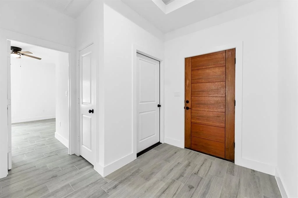 Photo of 1005 Lake View Drive